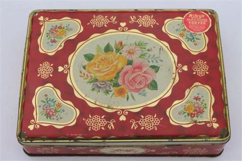 Vintage Metal Biscuit or Tea Tin With Wheels 1983 